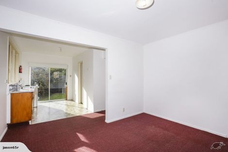 Photo of property in 16 Jamaica Place, Blockhouse Bay, Auckland, 0600