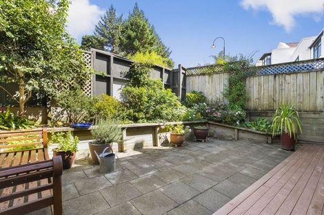 Photo of property in 18 Waterview Downs, Waterview, Auckland, 1026