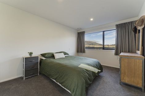 Photo of property in 18 Marjon Drive, Wanaka, 9305