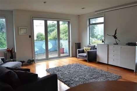 Photo of property in 5 Valley Street, Island Bay, Wellington, 6023