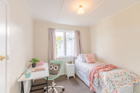 Photo of property in 20 Leinster Avenue, Raumati South, Paraparaumu, 5032