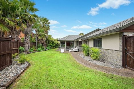 Photo of property in 7 Robina Court, Burswood, Auckland, 2013