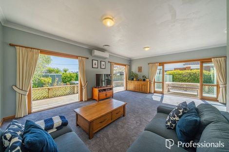 Photo of property in 18 Birdwood Road, Waterloo, Lower Hutt, 5011
