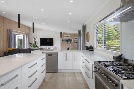 Photo of property in 114 Bombay Road, Bombay, 2675