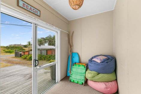 Photo of property in 86 Rua Avenue, Waitarere Beach, Levin, 5510