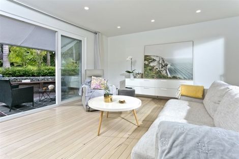 Photo of property in 102 Beach Road, Castor Bay, Auckland, 0620