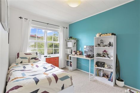Photo of property in 1/39 Butterworth Drive, Glendene, Auckland, 0602