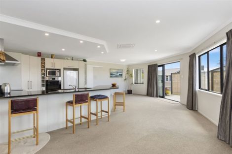 Photo of property in 9 Hiria Crescent, Papamoa Beach, Papamoa, 3118