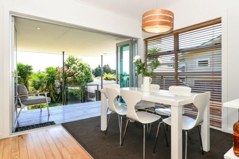 Photo of property in 70 Forest Lake Road, Forest Lake, Hamilton, 3200