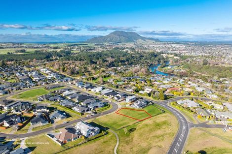 Photo of property in 62 Huka Heights Drive, Rangatira Park, Taupo, 3330