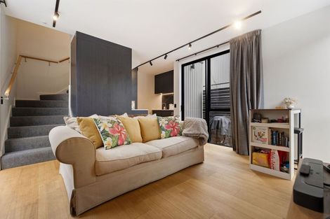 Photo of property in 35 Casterway Crescent, Jacks Point, 9371