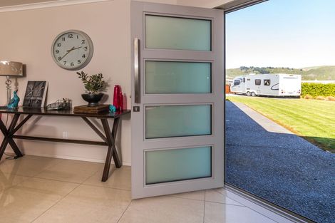 Photo of property in 31 Pukeko Way, Kinloch, Taupo, 3377