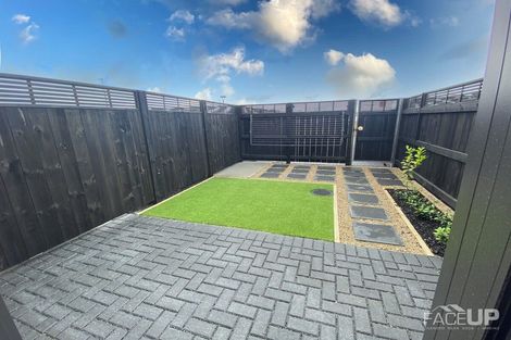 Photo of property in 82 Manarini Road, Westgate, Auckland, 0614