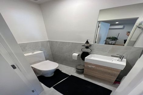 Photo of property in 17e Craigbank Avenue, New Lynn, Auckland, 0600