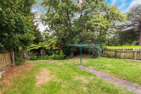 Photo of property in 2/25 Edgware Road, West Harbour, Auckland, 0618