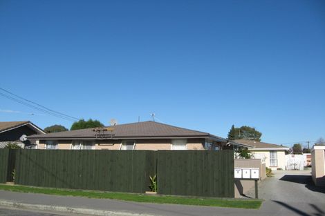 Photo of property in 13 Belfast Road, Belfast, Christchurch, 8051