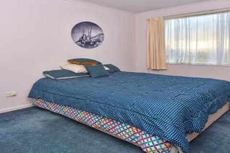 Photo of property in 21 Pitt Avenue, Clendon Park, Auckland, 2103