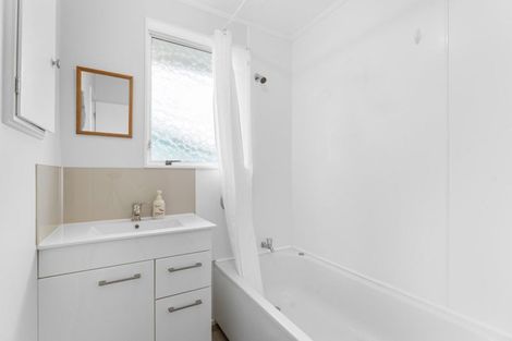 Photo of property in 14 Adkin Avenue, Levin, 5510