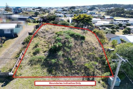Photo of property in 9 Mack Street, Foxton Beach, Foxton, 4815