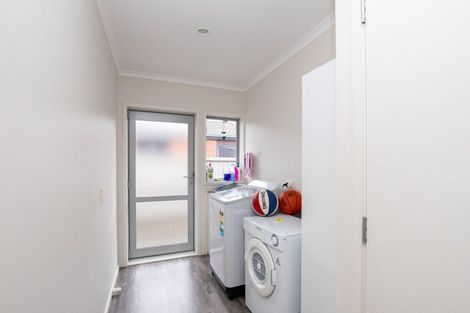 Photo of property in 10 Harris Place, Ngatea, 3503
