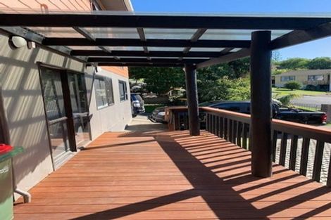 Photo of property in 13 Lendenfeld Drive, Papatoetoe, Auckland, 2025