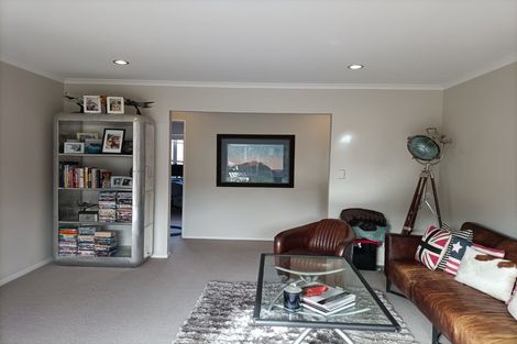 Photo of property in 14 Aufidius Place, Pukekohe, 2120