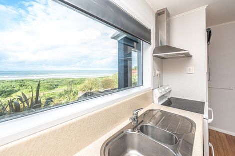 Photo of property in 115a Karaka Street, Castlecliff, Whanganui, 4501