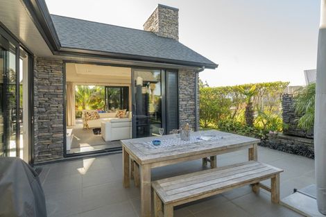 Photo of property in 8 Sara Way, Whitianga, 3510