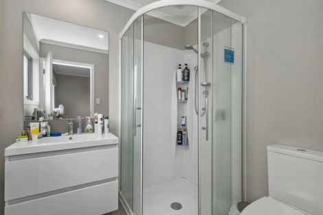 Photo of property in 2/144 Old Farm Road, Hamilton East, Hamilton, 3216