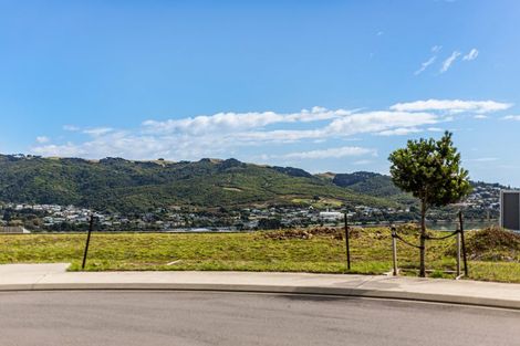 Photo of property in 16a Okupe Grove, Aotea, 5024