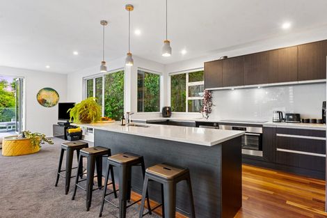 Photo of property in 11 Landvale Court, Browns Bay, Auckland, 0630