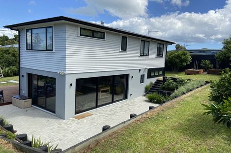 Photo of property in 7 Margan Avenue, New Lynn, Auckland, 0600