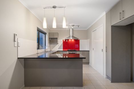 Photo of property in 19a Kelwyn Road, Kelston, Auckland, 0602