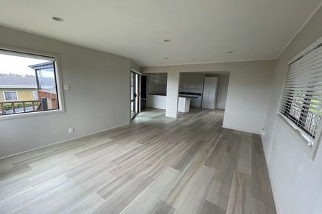 Photo of property in 21 Rimu Road, Stanmore Bay, Whangaparaoa, 0932