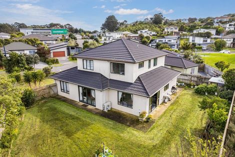 Photo of property in 10 Fiordland Place, Aotea, Porirua, 5024