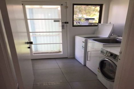 Photo of property in 2/5 Nelson Avenue, Northcote Point, Auckland, 0627