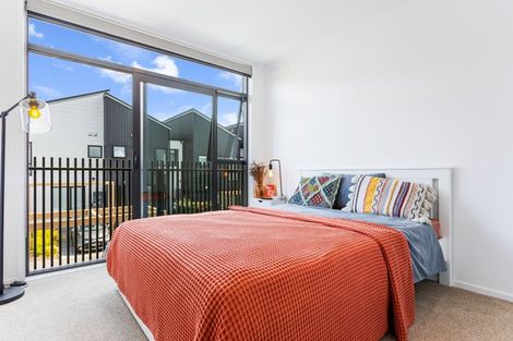 Photo of property in 20 Tuamaka Lane, Hobsonville, Auckland, 0616