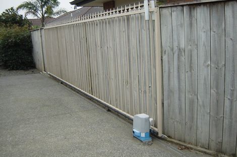 Photo of property in 37 Kelvin Hart Drive, East Tamaki, Auckland, 2013