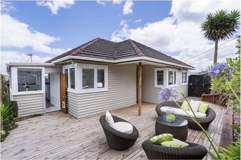 Photo of property in 1/40 Carlisle Road, Browns Bay, Auckland, 0630