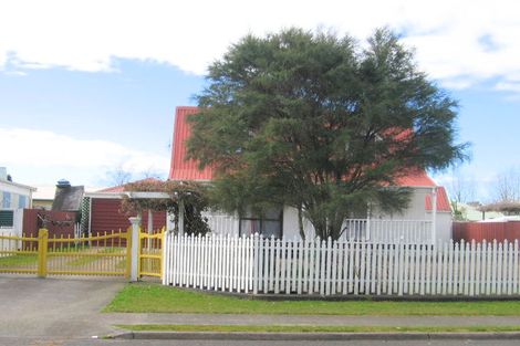 Photo of property in 104 Hilton Drive, Whangamata, 3620