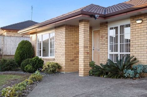 Photo of property in 18 Villino Place, Randwick Park, Auckland, 2105
