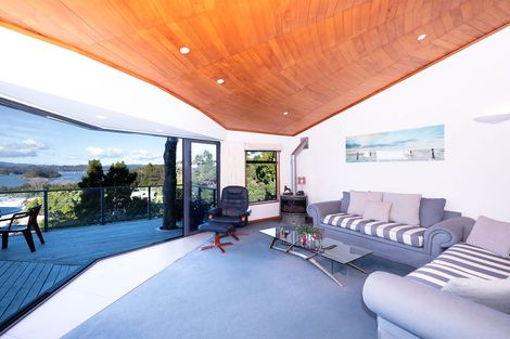 Photo of property in 19 Bayview Road, Paihia, 0200