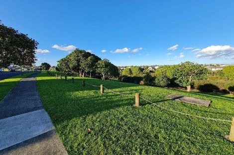 Photo of property in 26 Waldos Way, Mangere, Auckland, 2022