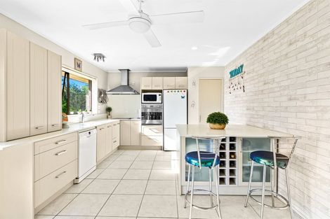 Photo of property in 2/160 Stapleford Crescent, Browns Bay, Auckland, 0630