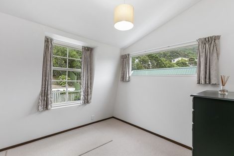 Photo of property in 7 Epping Grove, Karori, Wellington, 6012