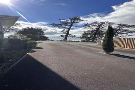 Photo of property in 60 Marine Parade, Mellons Bay, Auckland, 2014