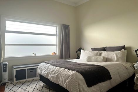 Photo of property in 9 Medway Street, Island Bay, Wellington, 6023