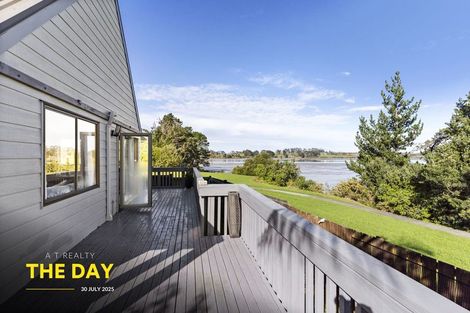 Photo of property in 28a Hoylake Place, Wattle Downs, Auckland, 2103
