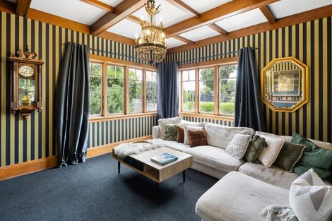 Photo of property in 69 Forest Lake Road, Forest Lake, Hamilton, 3200