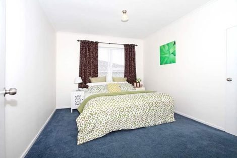 Photo of property in 19 Evans Road, Glen Eden, Auckland, 0602